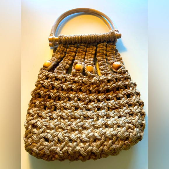 Vintage 1970’s macrame purse with rare oak handle and details - Picture 1 of 6